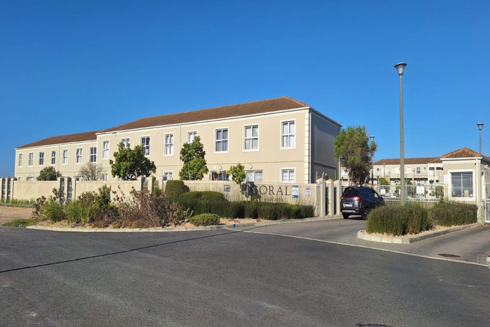 Security complex home let in Melkbosstrand - 1TV1685335 Security complex home let in Melkbosstrand - 1TV1685335