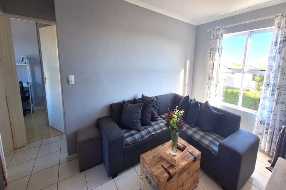 Security complex home let in Melkbosstrand - 1TV1685335 Security complex home let in Melkbosstrand - 1TV1685335