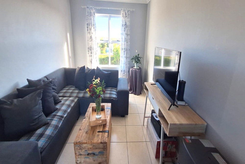 Security complex home let in Melkbosstrand - 1TV1685335 Security complex home let in Melkbosstrand - 1TV1685335