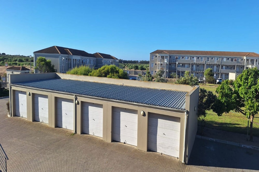 Security complex home let in Melkbosstrand - 1TV1685335 Security complex home let in Melkbosstrand - 1TV1685335