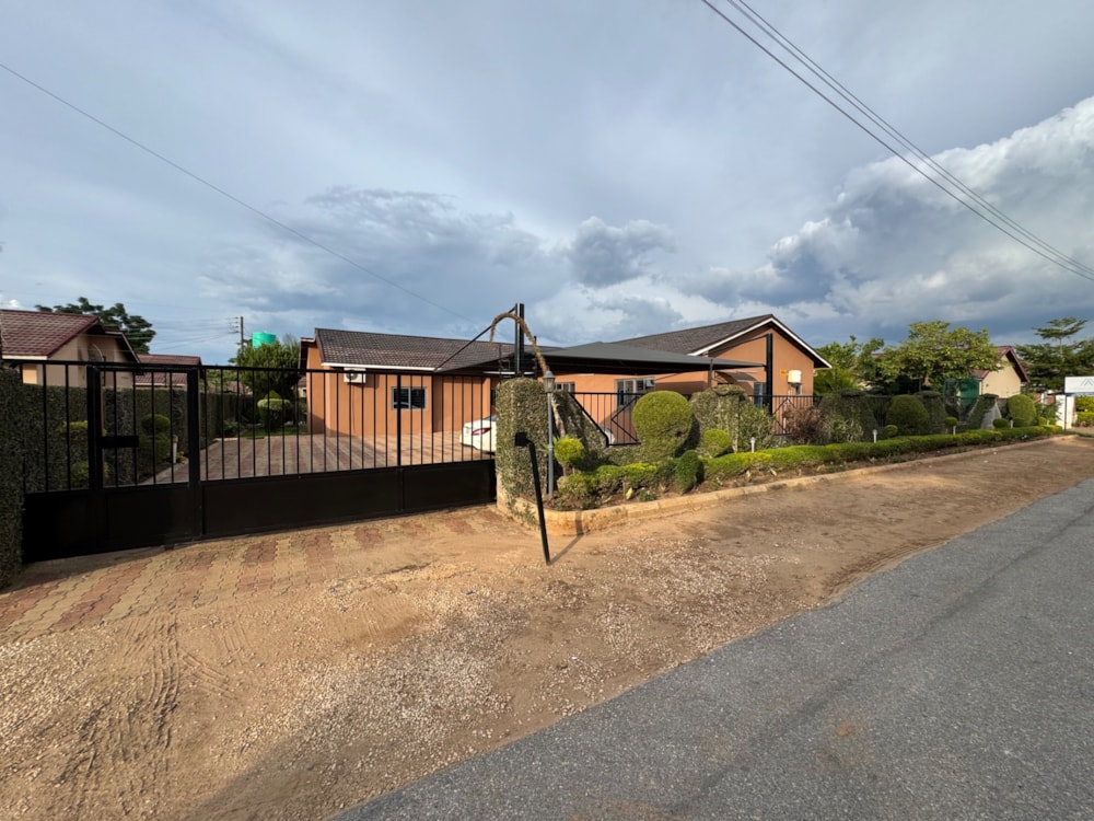 House let in Leopards Hill, Zambia - 3ZA1685286 House let in Leopards Hill, Zambia - 3ZA1685286