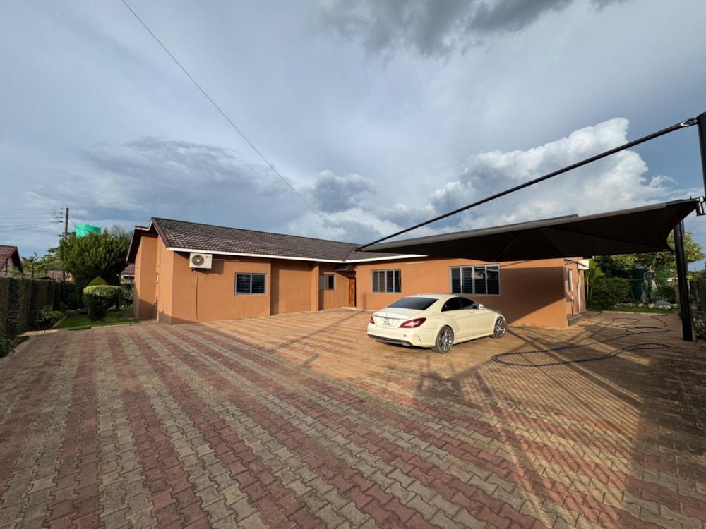 House let in Leopards Hill, Zambia - 3ZA1685286 House let in Leopards Hill, Zambia - 3ZA1685286