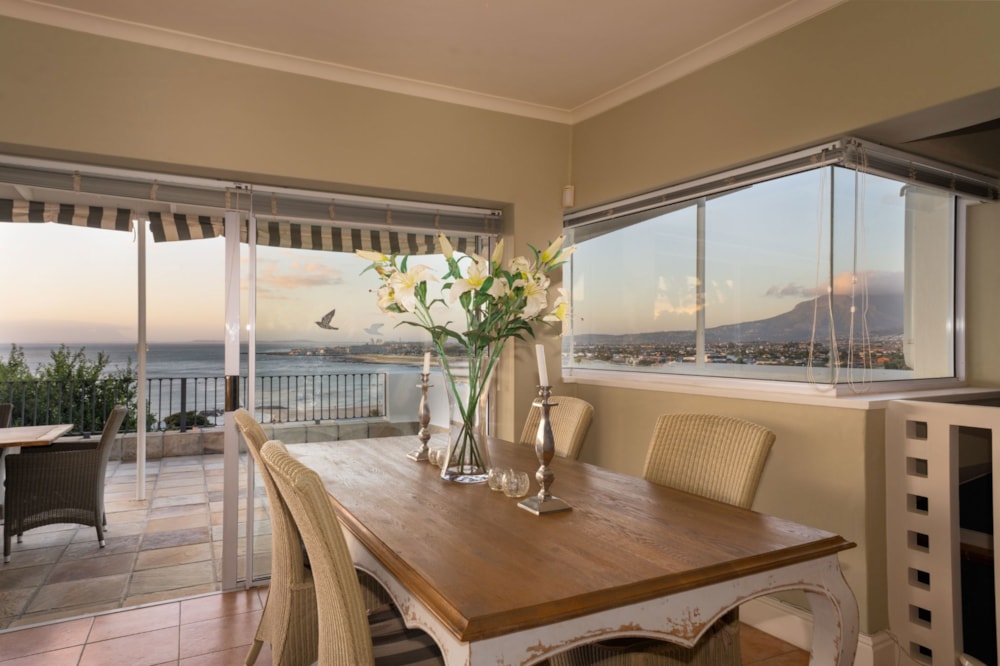 Multi-storey house sold in Gordons Bay Village - SW1684940 Multi-storey house sold in Gordons Bay Village - SW1684940