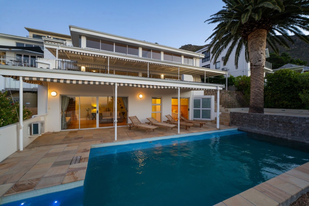 Multi-storey house sold in Gordons Bay Village - SW1684940 Multi-storey house sold in Gordons Bay Village - SW1684940