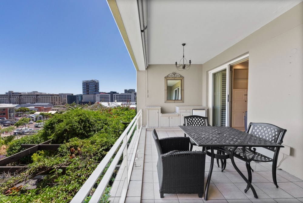 Apartment sold in Waterfront, Cape Town - AS1684457