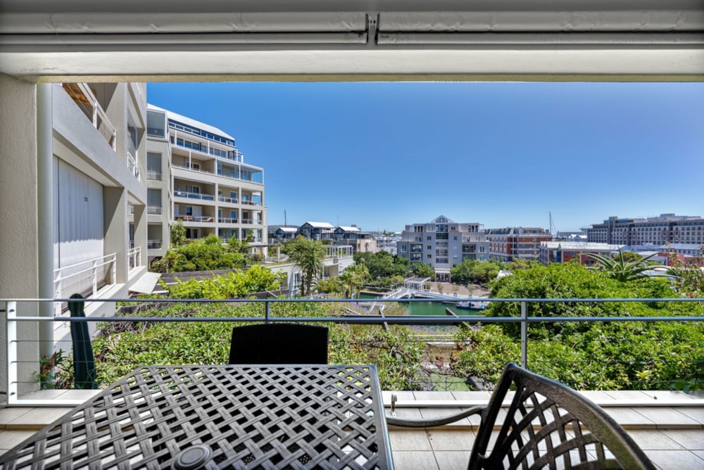 Apartment sold in Waterfront, Cape Town - AS1684457