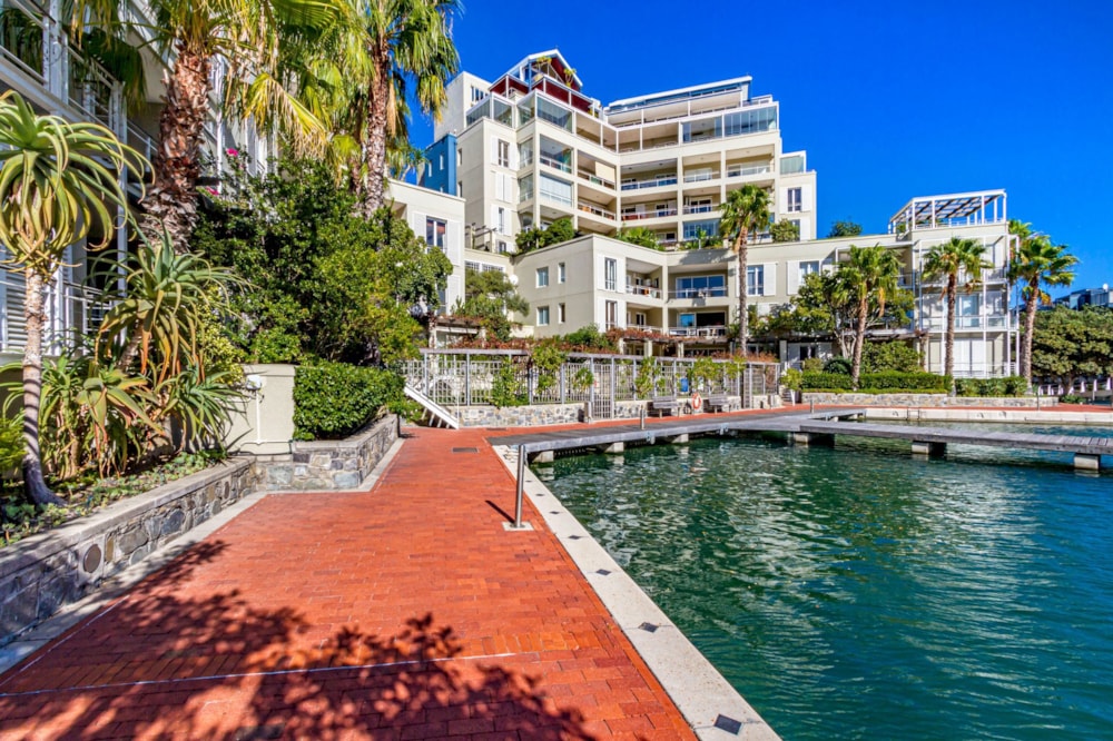 Apartment sold in Waterfront, Cape Town - AS1684457