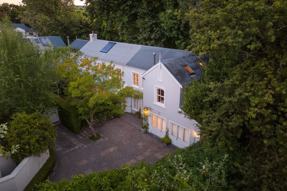 House sold in Newlands, Cape Town - KW1684198 House sold in Newlands, Cape Town - KW1684198