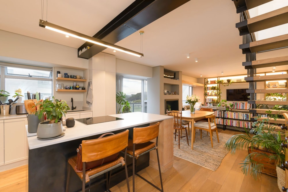 Apartment sold in Mouille Point - AS1682849