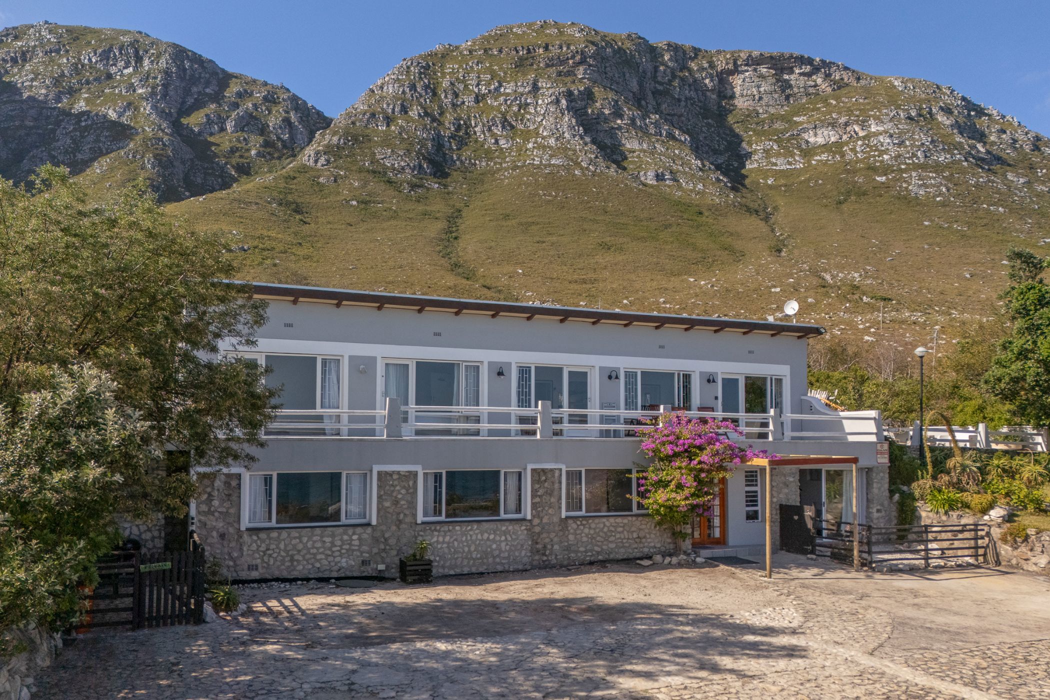 House sold in Bettys Bay - KN1684782