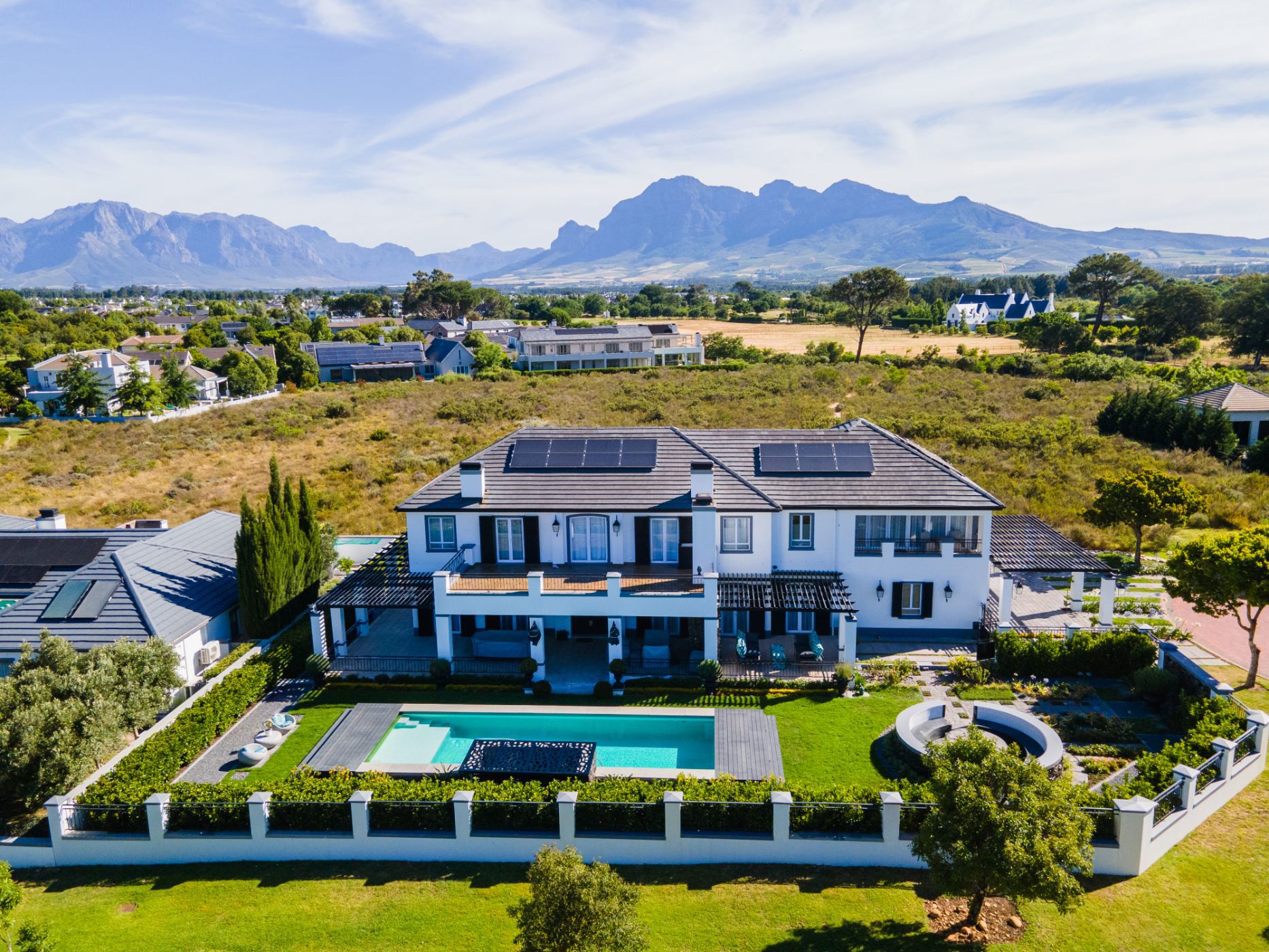 Security estate home for sale in Val de Vie Estate - VLV1687941