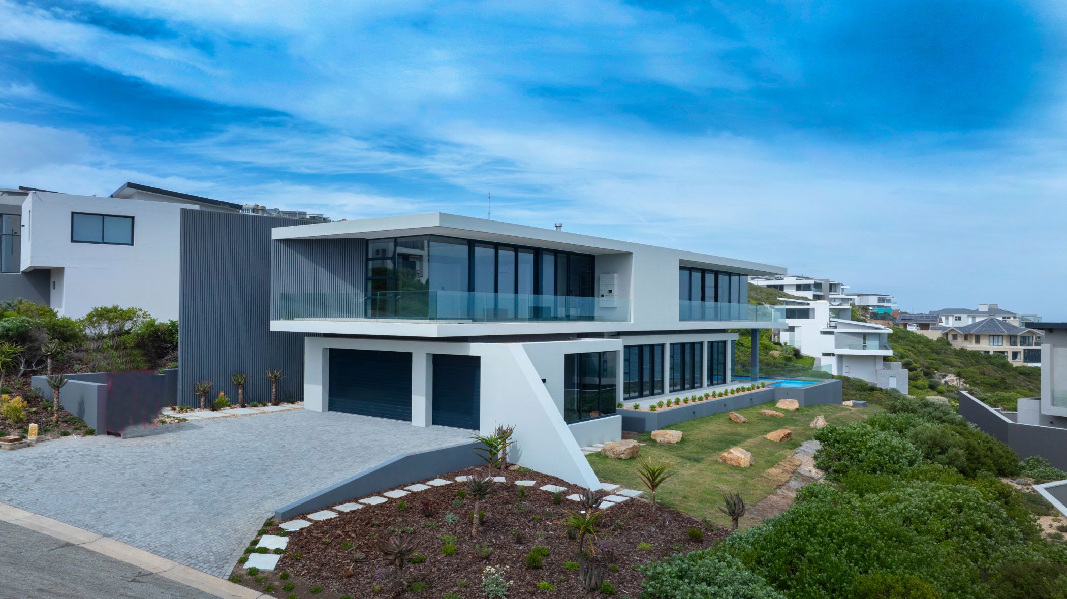 Double-storey house for sale in Pinnacle Point Golf Estate - 1MB1685016