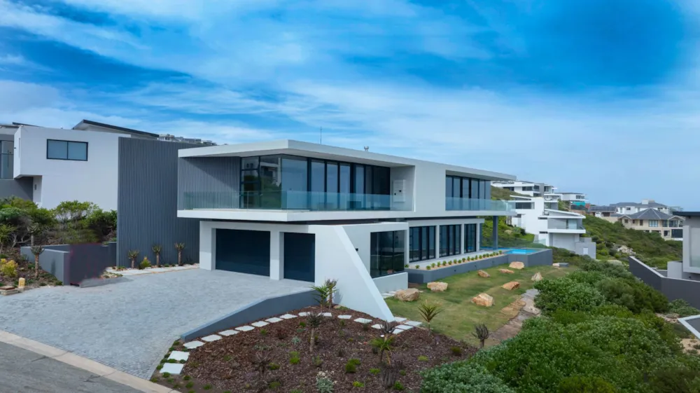 Double-storey house for sale in Pinnacle Point Golf Estate - 1MB1685016 Double-storey house for sale in Pinnacle Point Golf Estate - 1MB1685016