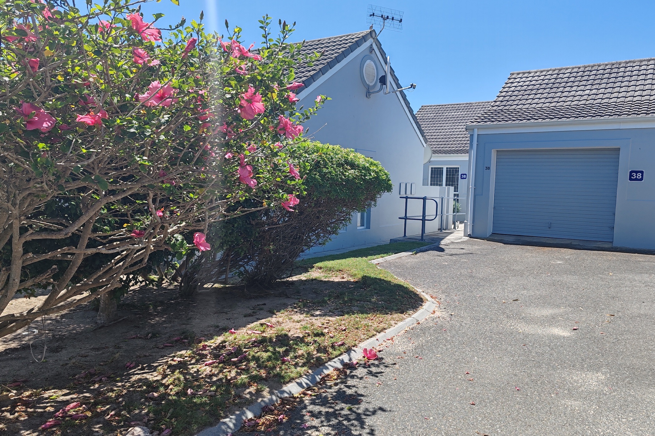 Apartment let in Flamingo Vlei - 1TV1723527