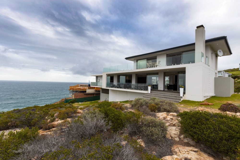 Double-storey house for sale in Pinnacle Point Golf Estate - 1MB1684941 Double-storey house for sale in Pinnacle Point Golf Estate - 1MB1684941