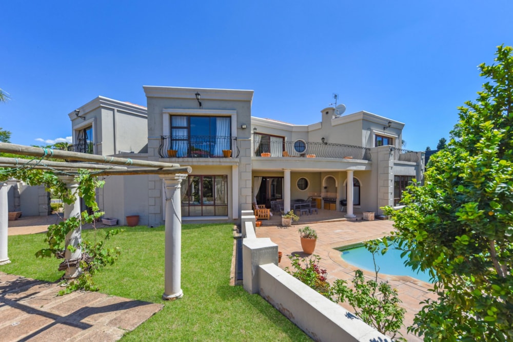 Double-storey house let in Dainfern Golf Estate - FYL1682173 Double-storey house let in Dainfern Golf Estate - FYL1682173