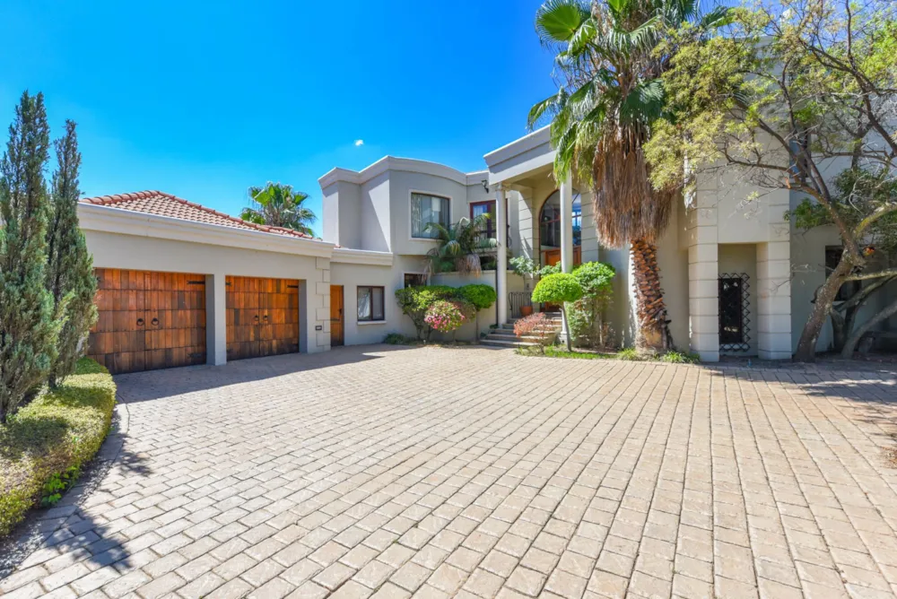 Double-storey house let in Dainfern Golf Estate - FYL1723988 Double-storey house let in Dainfern Golf Estate - FYL1723988