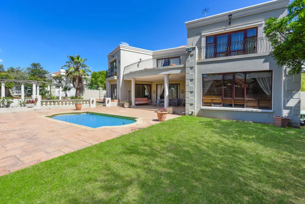 Double-storey house let in Dainfern Golf Estate - FYL1723988 Double-storey house let in Dainfern Golf Estate - FYL1723988