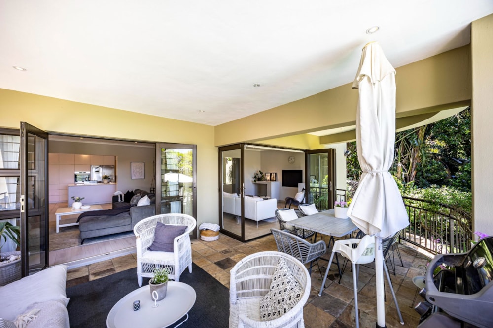 Double-storey house sold in Beacon Bay - 1EZ1684262 Double-storey house sold in Beacon Bay - 1EZ1684262