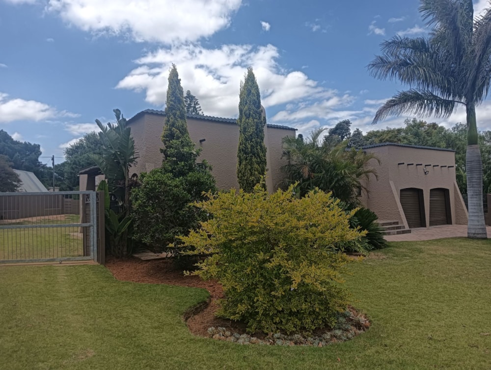 House for sale in Vanes Estate - 1UK1703076