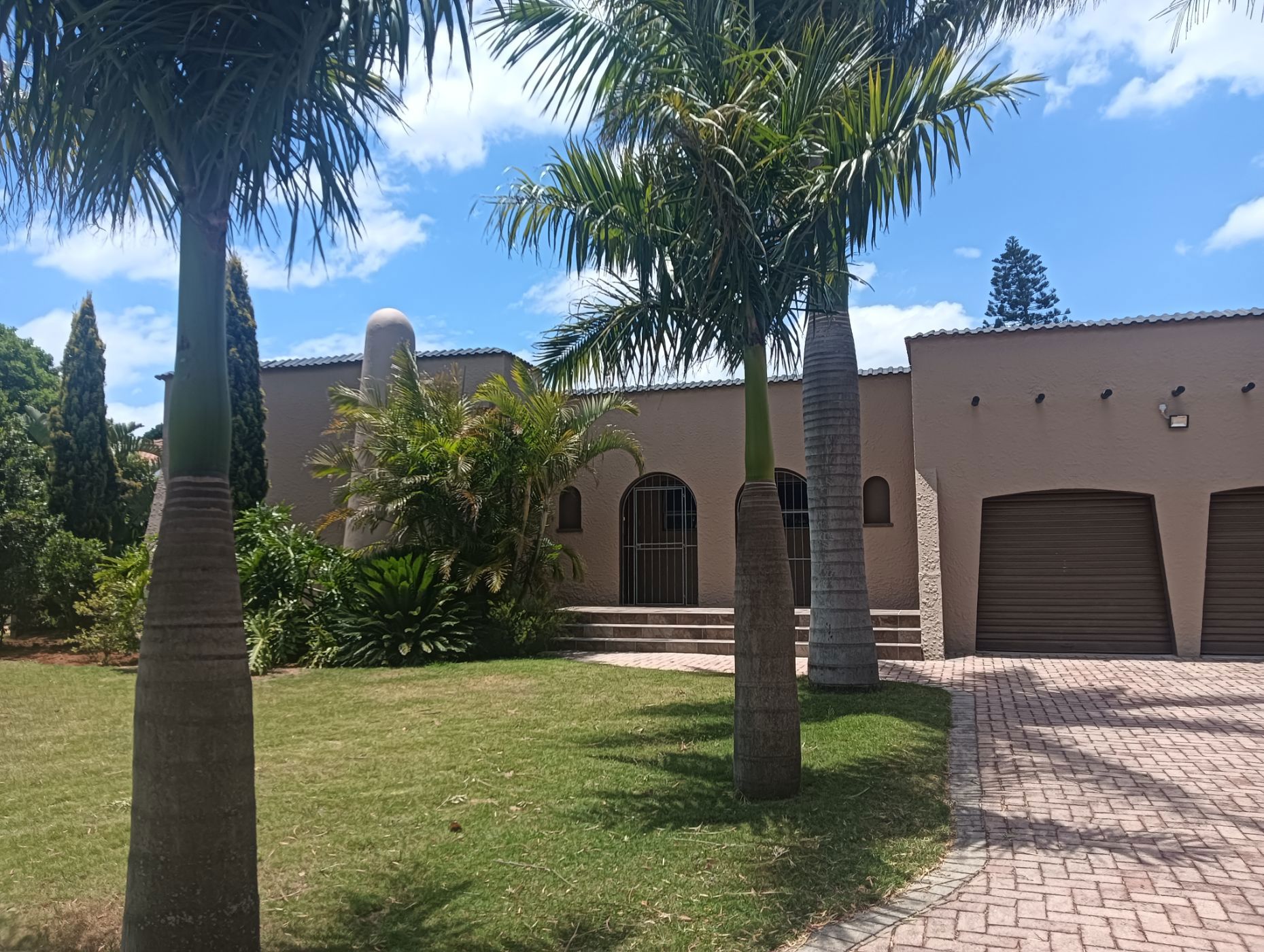 House for sale in Vanes Estate - 1UK1703076