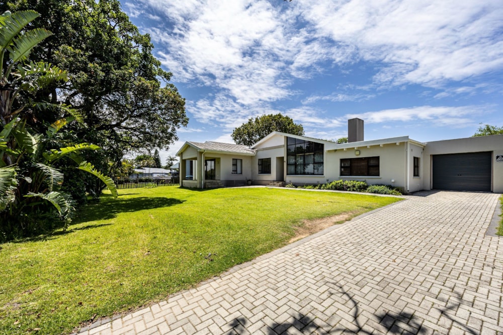 House sold in Beacon Bay - 1EZ1684182 House sold in Beacon Bay - 1EZ1684182