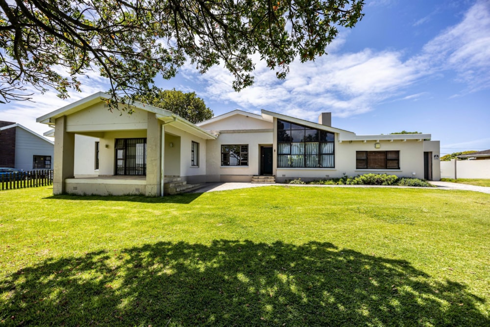 House sold in Beacon Bay - 1EZ1684182 House sold in Beacon Bay - 1EZ1684182