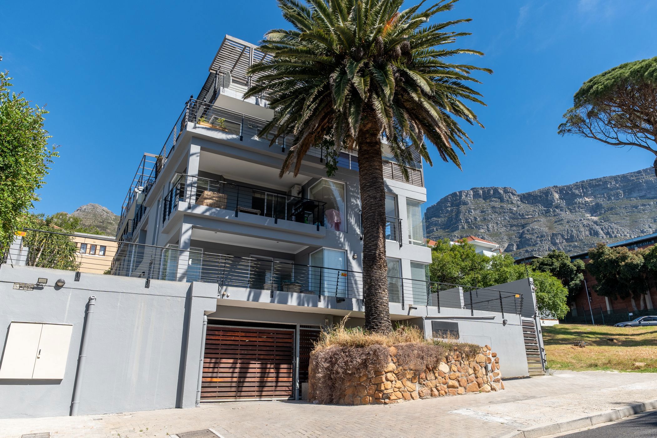 Apartment sold in Vredehoek - AS1683308