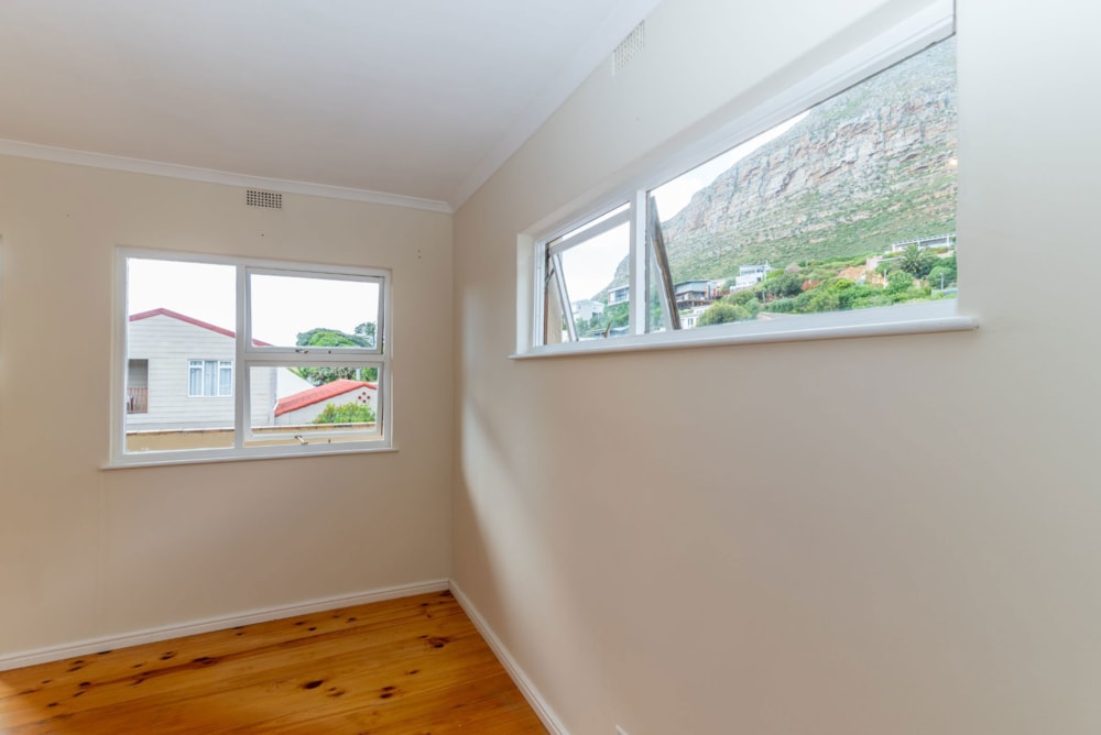 Apartment sold in Lakeside, Cape Town - KW1684675