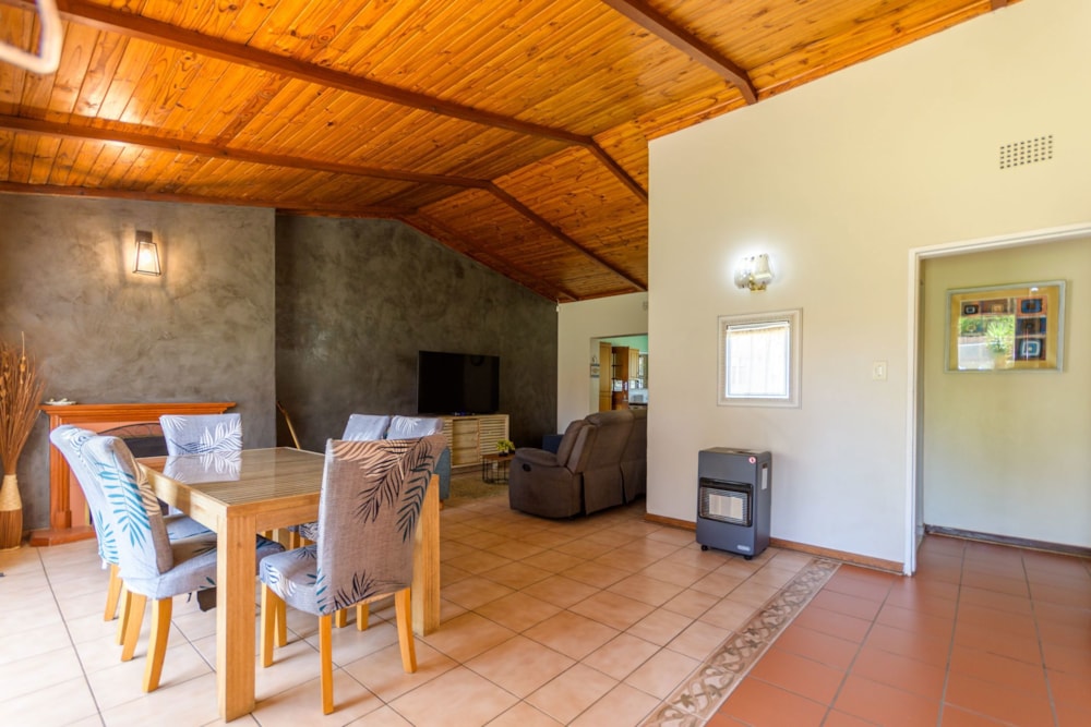 House sold in Farrarmere - EN1687382