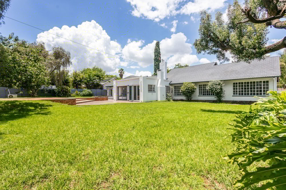 House sold in Farrarmere - EN1687129