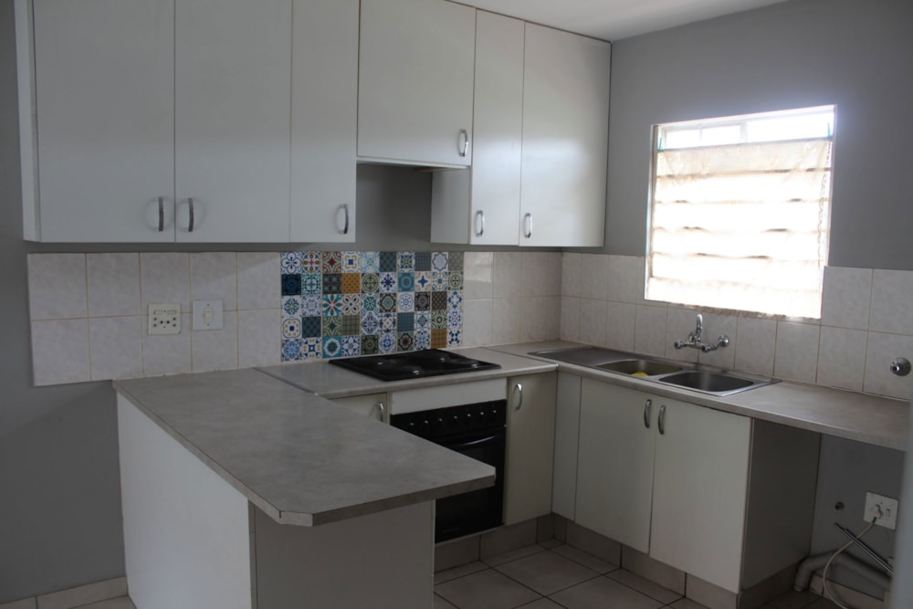 Townhouse sold in Strubensvalley - RDT1685807 Townhouse sold in Strubensvalley - RDT1685807