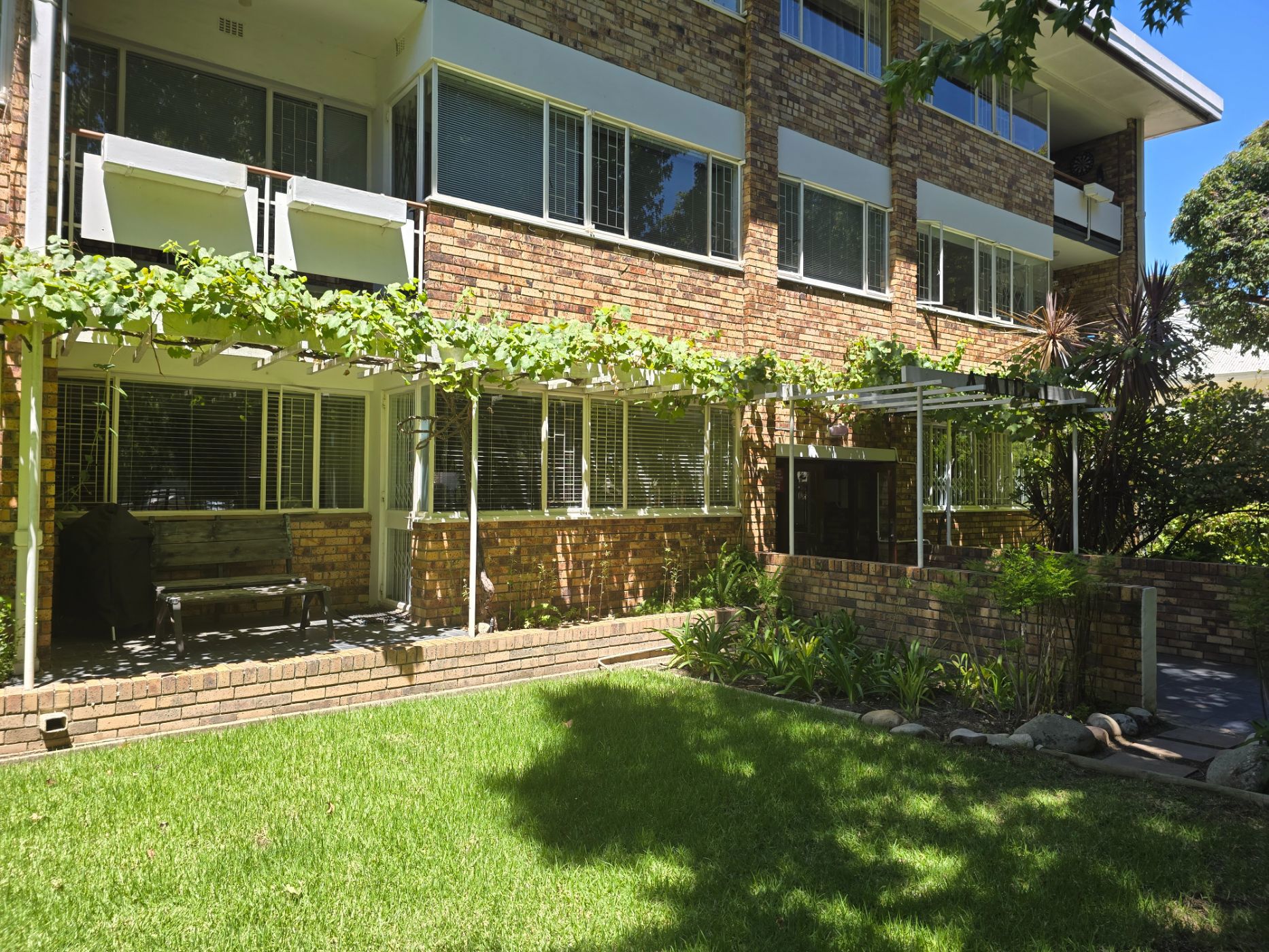 Studio apartment to rent in Stellenbosch Central - STL1750664