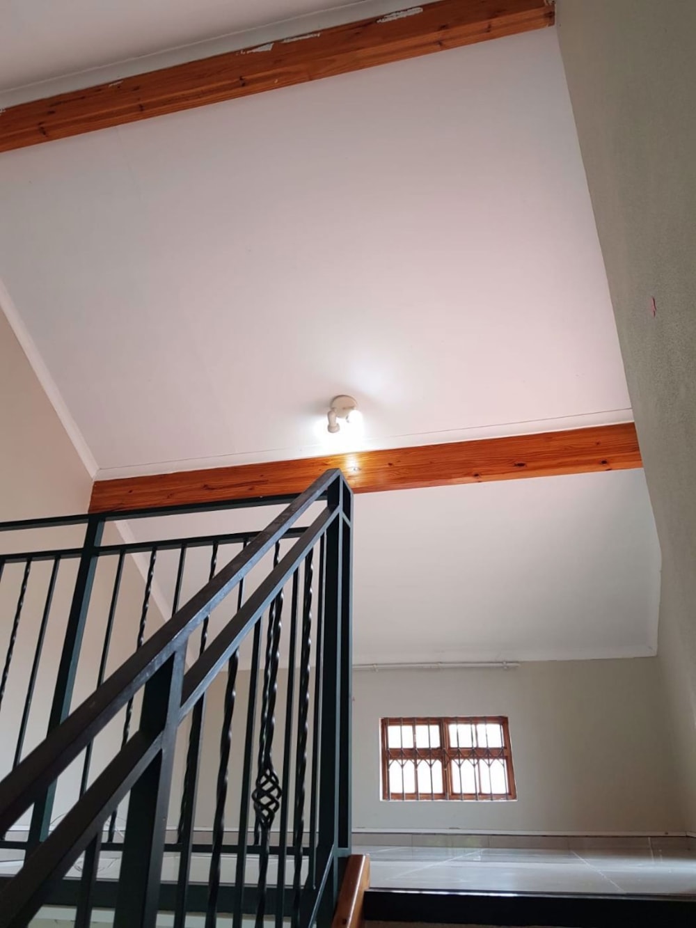 House let in Riverside Park - 1NS1688683