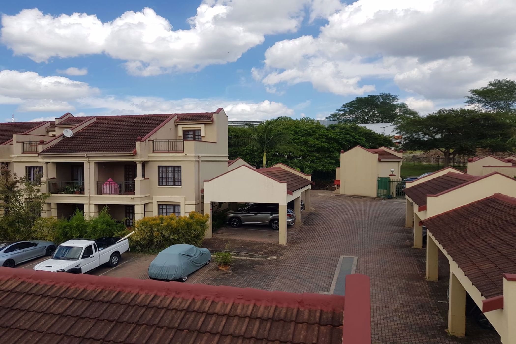 House let in Riverside Park - 1NS1688683