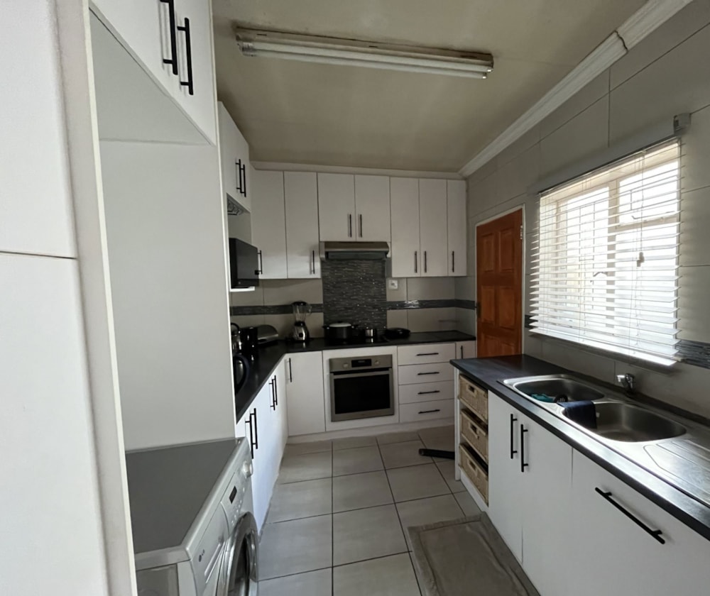 Townhouse for sale in Langenhovenpark - 1BX1685967 Townhouse for sale in Langenhovenpark - 1BX1685967