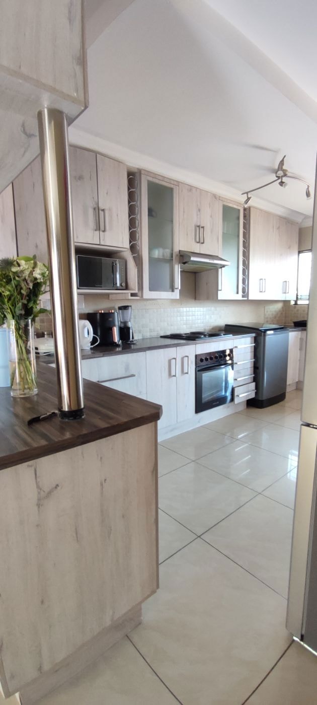 House for sale in Stonehenge - 1NS1746590 House for sale in Stonehenge - 1NS1746590