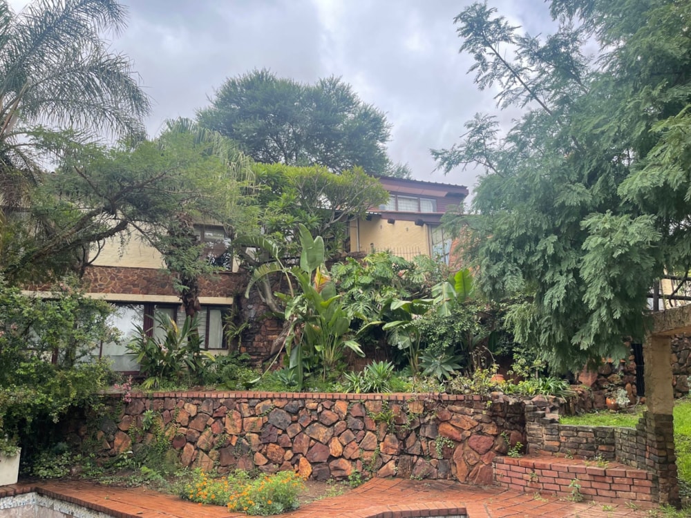 House sold in Waterkloof Ridge - PT1687542 House sold in Waterkloof Ridge - PT1687542