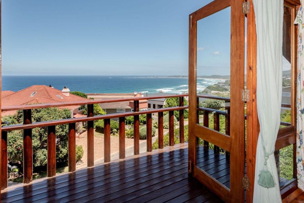 House for sale in Brenton on Sea - 1KG1687341 House for sale in Brenton on Sea - 1KG1687341