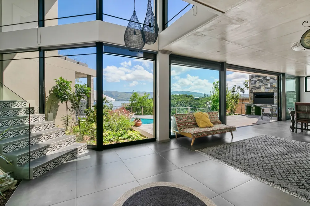 House sold in Knysna Heights - 1KG1687905