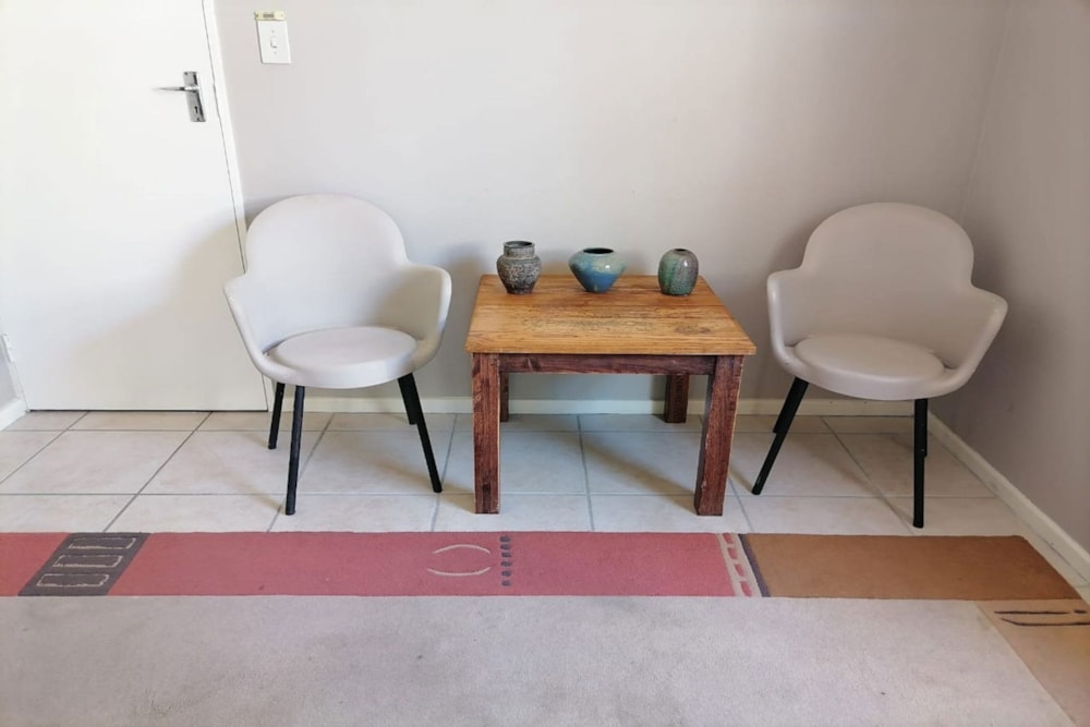 Garden cottage let in Table View - 1TV1686550 Garden cottage let in Table View - 1TV1686550