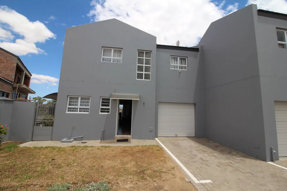 Double-storey house for sale in Laaiplek - LA1686826