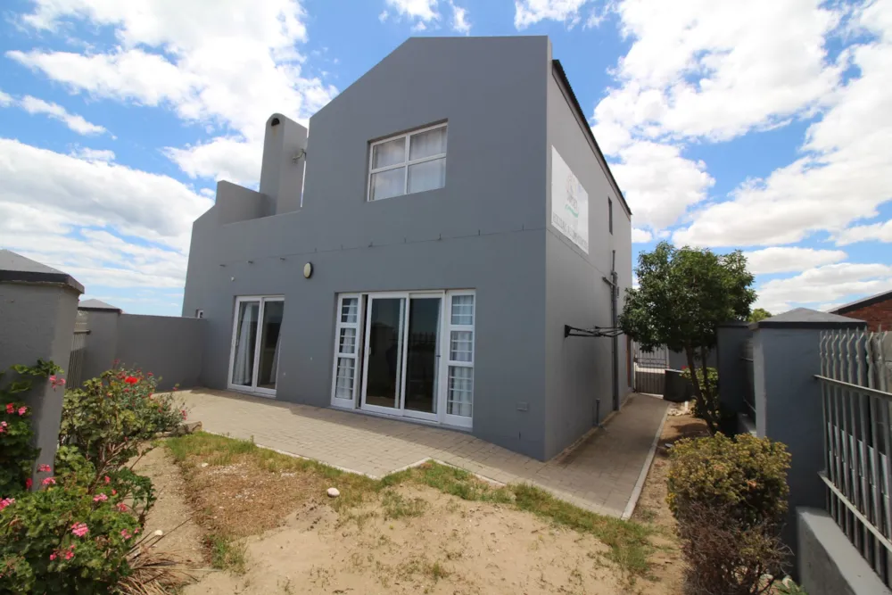 Double-storey house for sale in Laaiplek - LA1686826