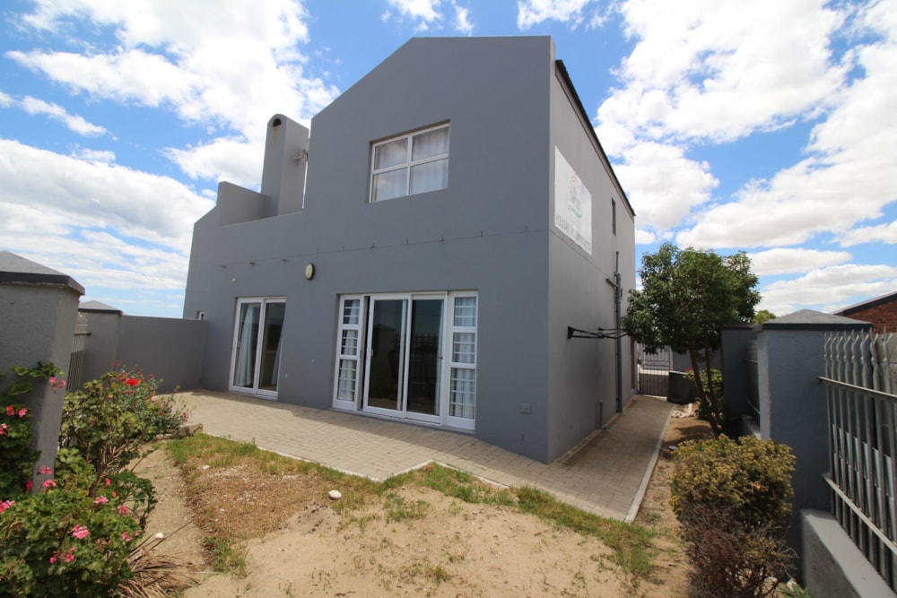 Double-storey house for sale in Laaiplek - LA1686826