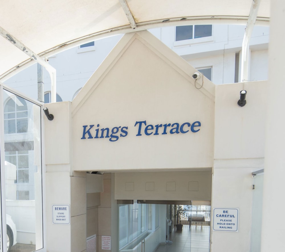 Apartment for sale in Summerstrand - 1PLZ1688510 Apartment for sale in Summerstrand - 1PLZ1688510