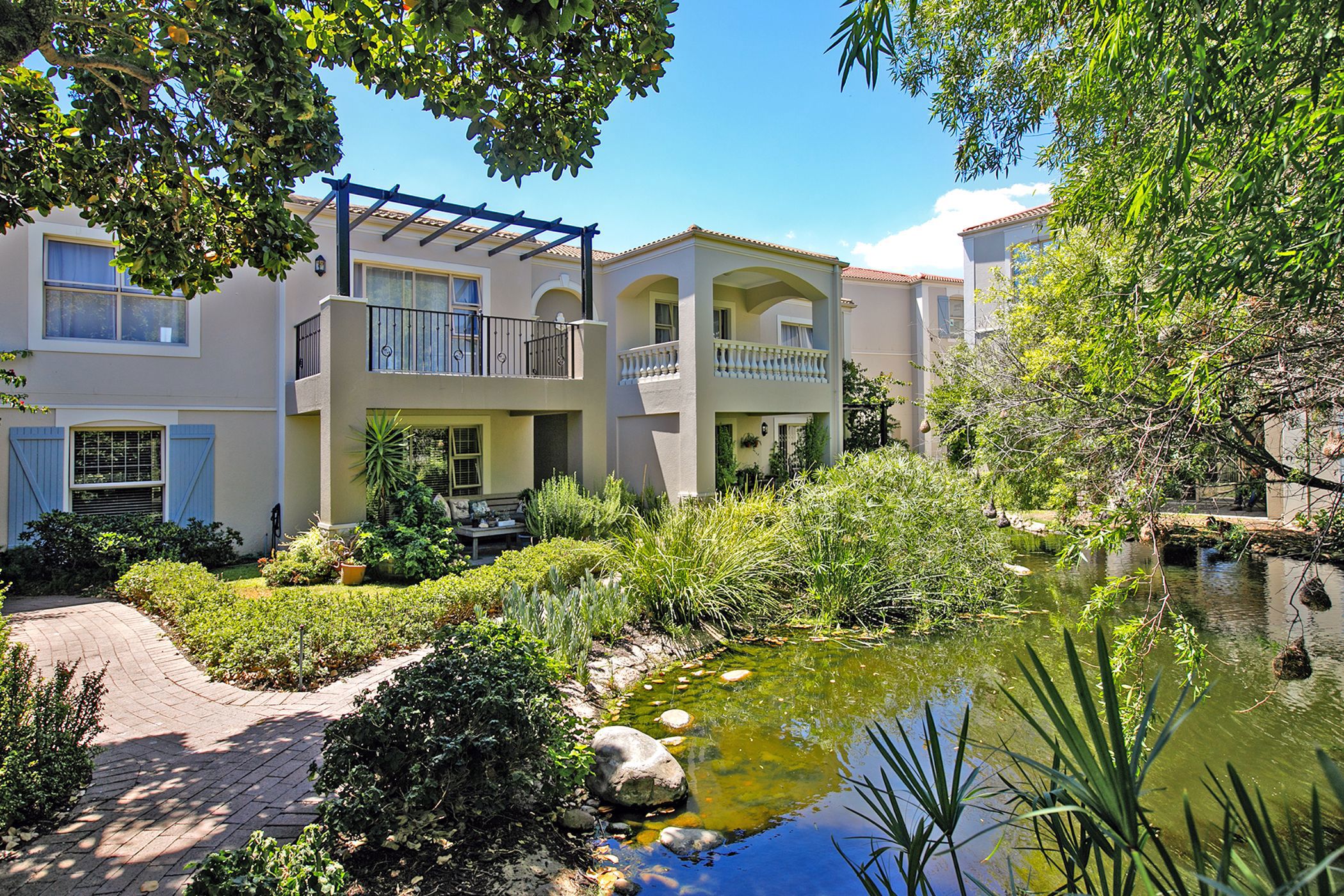 Apartment sold in Century City - 1TV1686068