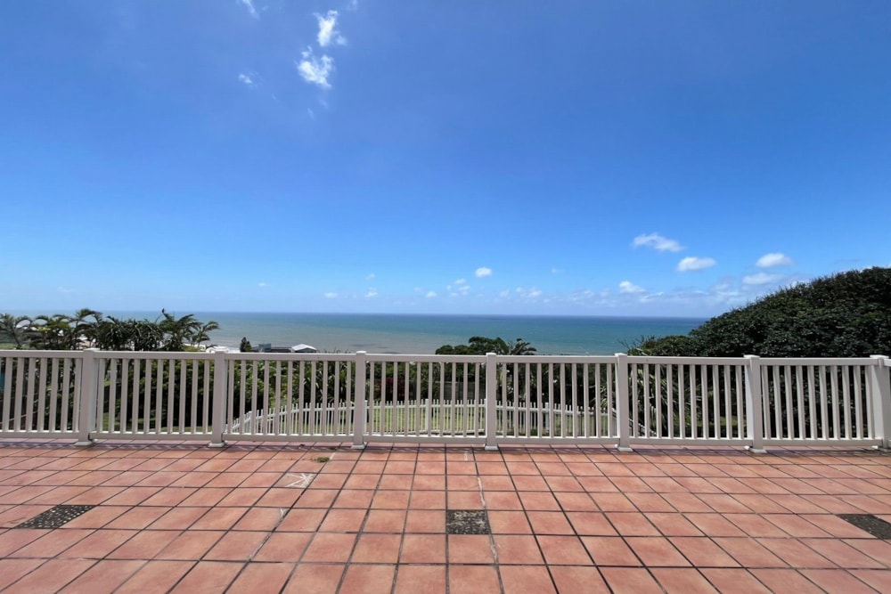 Double-storey house for sale in Athlone Park - 1WB1687742 Double-storey house for sale in Athlone Park - 1WB1687742