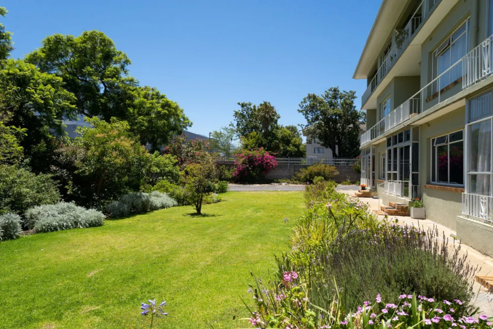 Apartment sold in Central, Somerset West - SW1688002