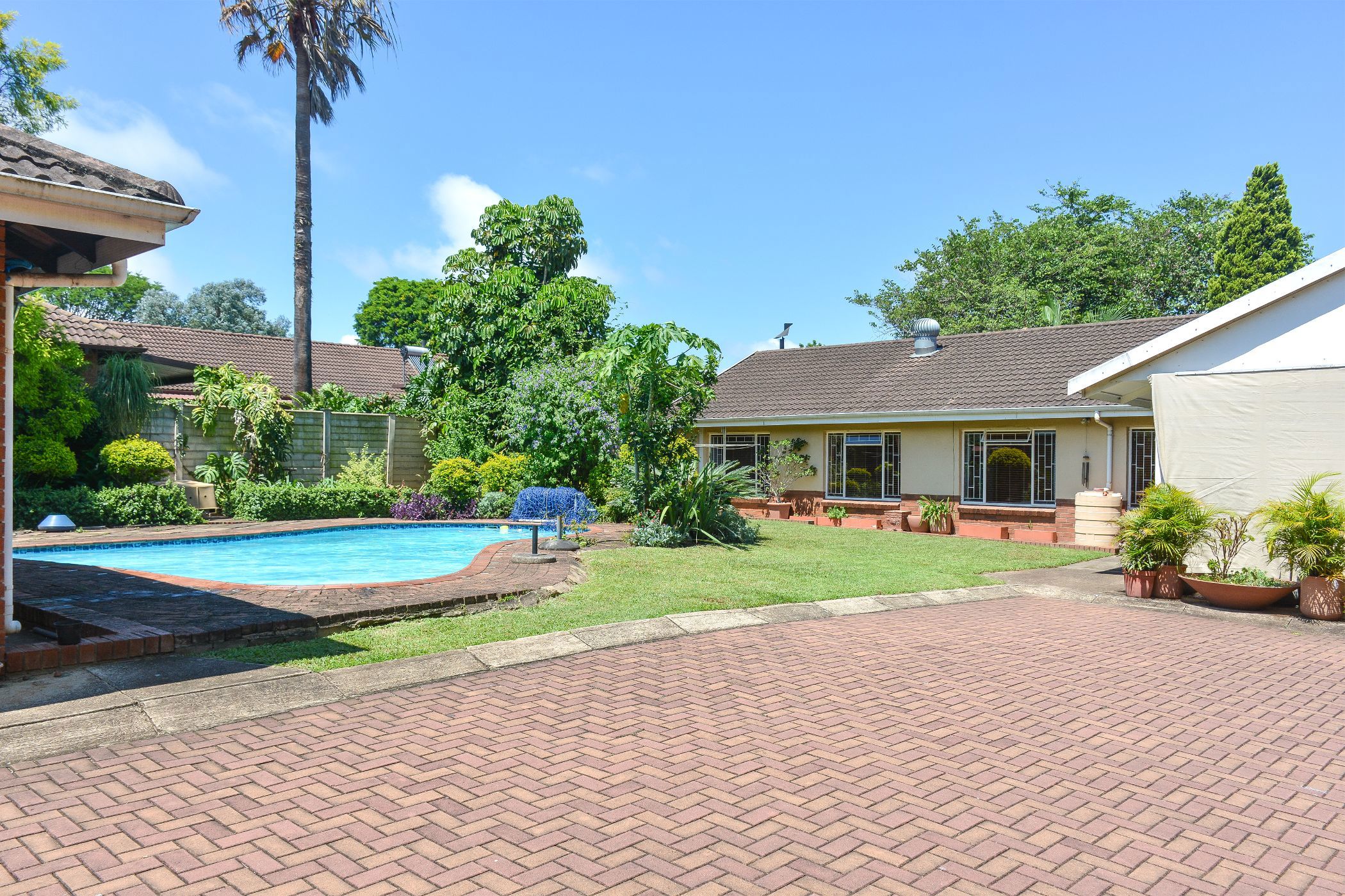 House for sale in Hayfields - 1PM1686251