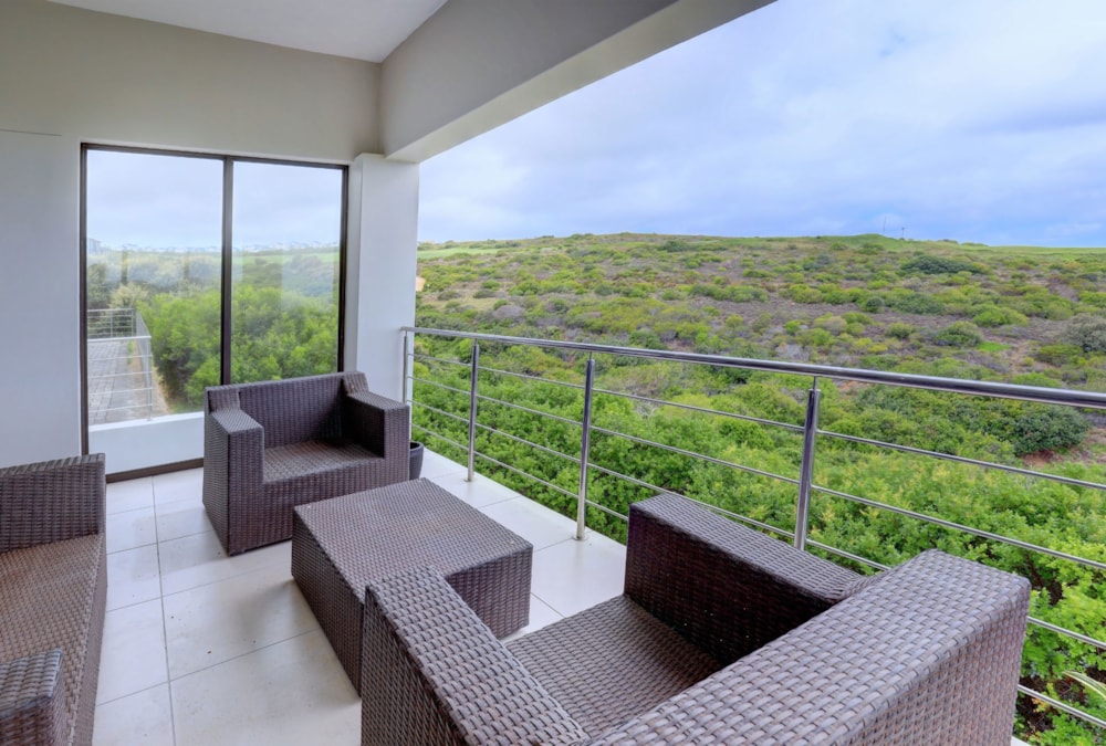 Golf estate house sold in Pinnacle Point Golf Estate - 1MB1689284